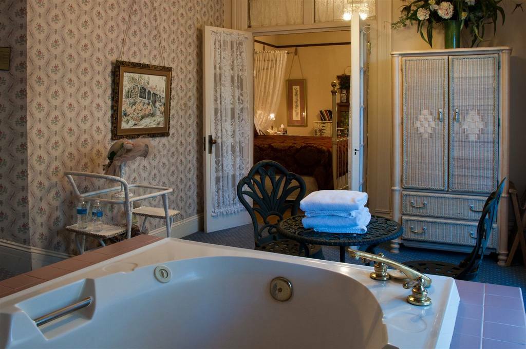 Castle Marne Bed & Breakfast Денвер Экстерьер фото